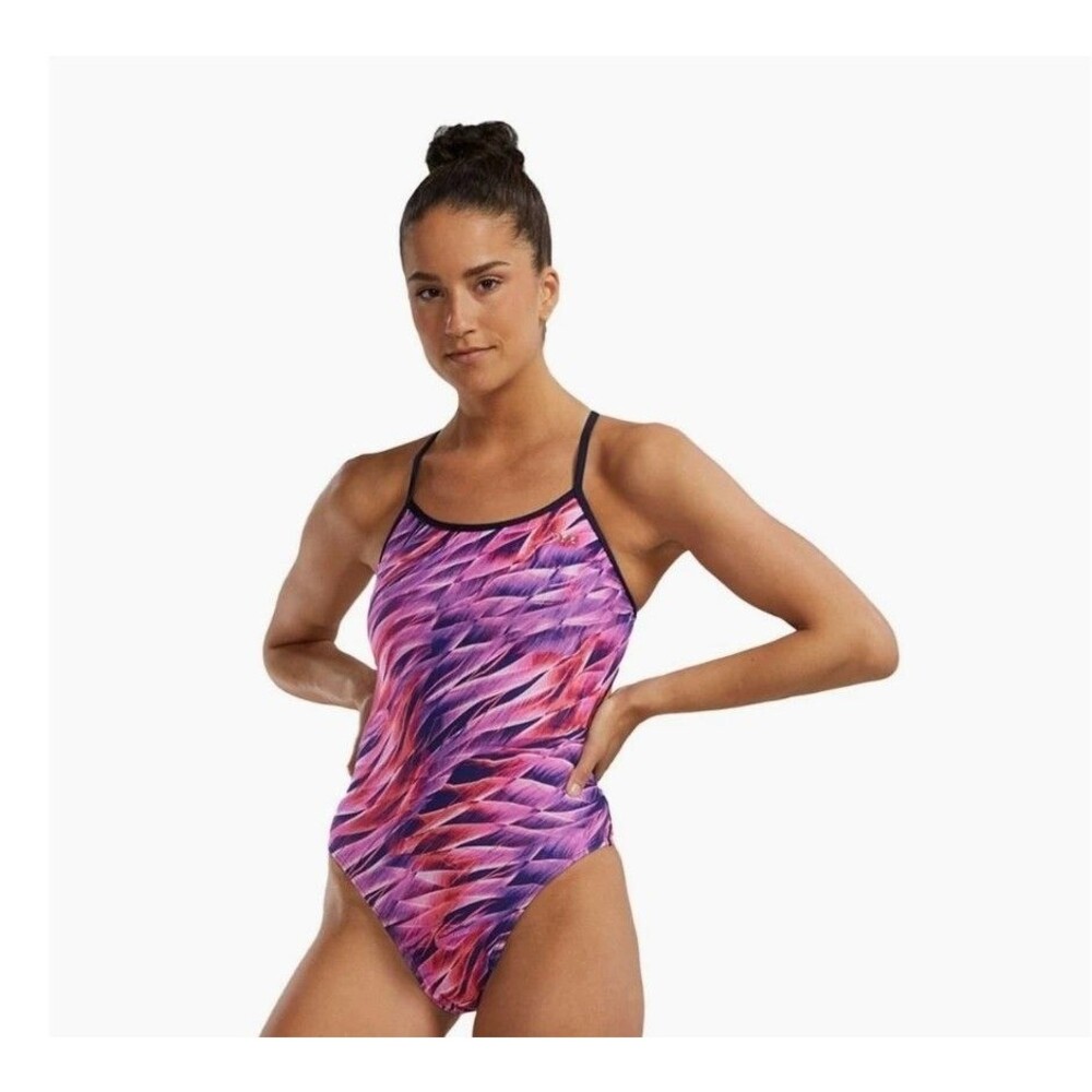 TYR Durafast Elite Women's Pink Falcon Cutoutfit One Piece Swimsuit Sz 32 New